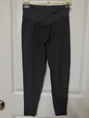 Grey scrunched leggings